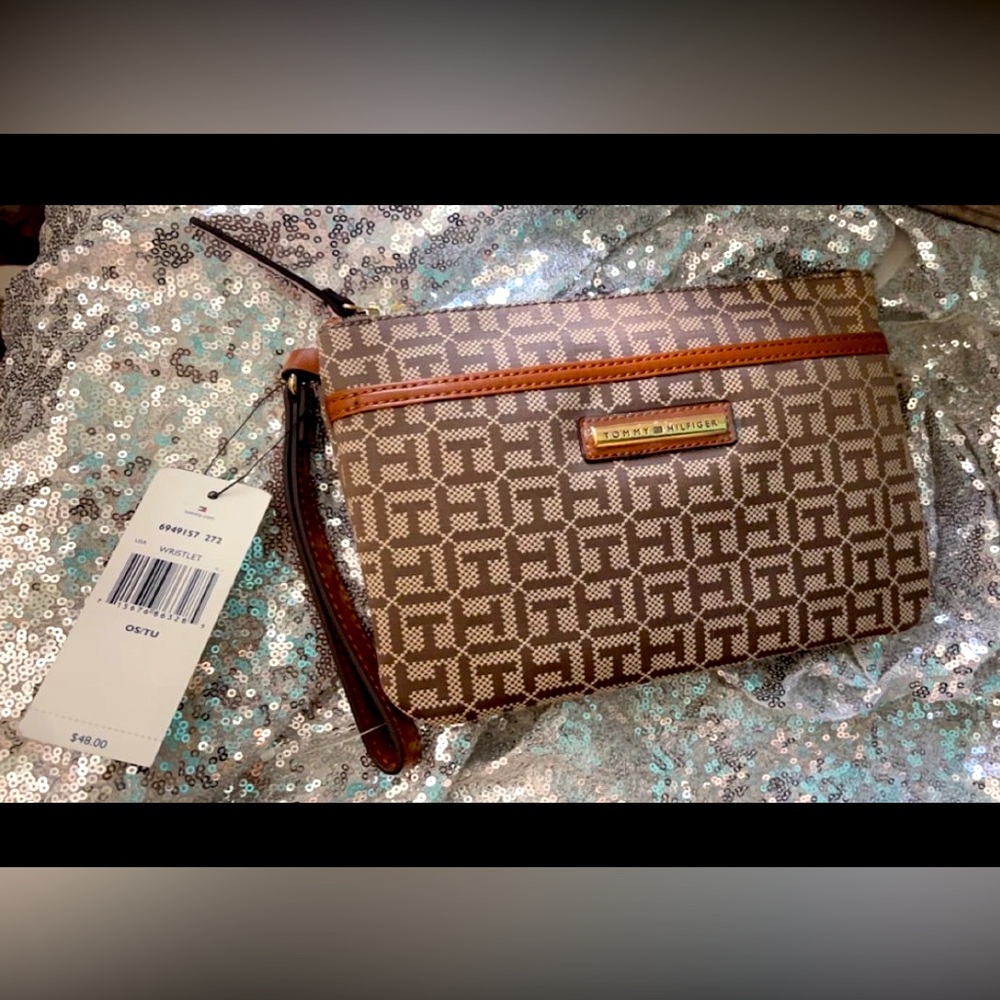 Wristlet